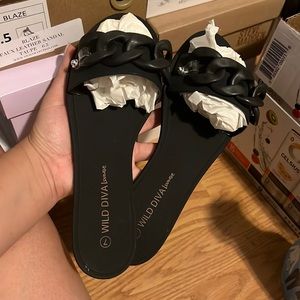 WILD DIVA black sandals